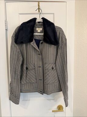 Maeve Navy and White Houndstooth Jacket with Faux Fur Collar